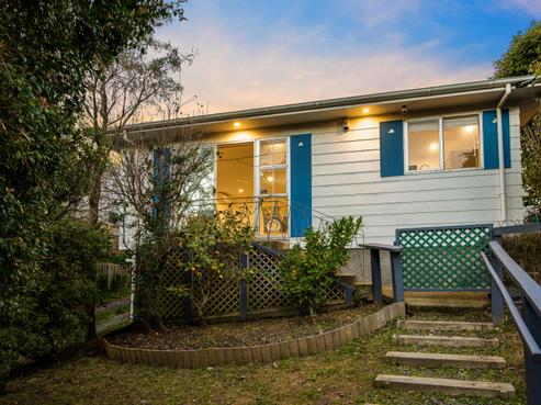 12A Bell Street, Tawa