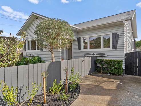 28 Renfrew Avenue, Sandringham