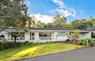 70 Ravenwood Drive, Forrest Hill