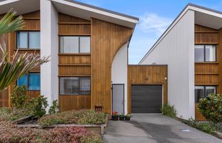 211 Jack Lachlan Drive, Beachlands