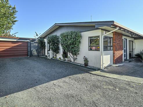 807D Avenue Road East, Parkvale