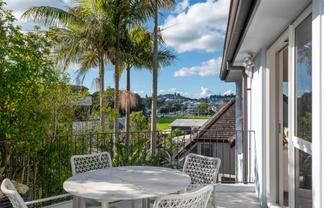 12 Auckland Road, Saint Heliers