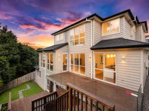 38 Golden Morning Drive, Albany Heights
