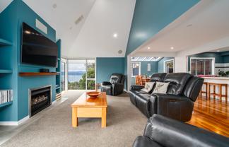 96A Nicholson Road, Khandallah