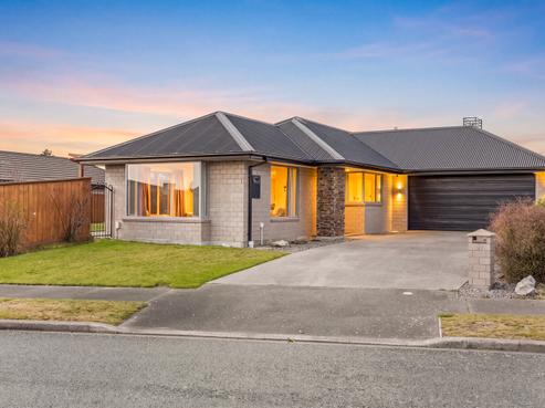 27 Clematis Place, Hornby