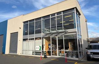 Modern Industrial Unit on SH1