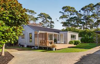 77A Vodanovich Road, Te Atatu South
