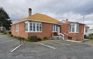 Kensington Standalone Office 120sqm + 4 Car Parks