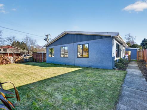 5658 West Coast Road, Springfield