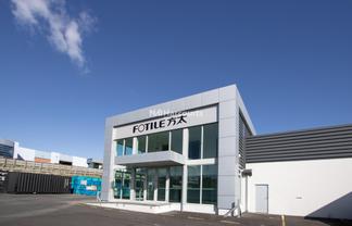 Premium Showroom & Warehouse 