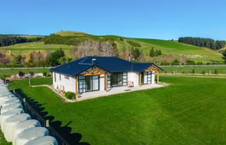 1210 Pleasant Point Cave Highway, Cave