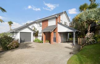 1/3 Antrim Grove, Bayview