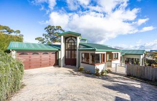 27 Taroka Close, Pinehill