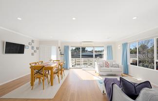 2/219 Edmonton Road, Te Atatu South