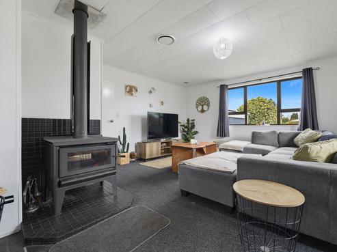 301 Sunset Road, Sunnybrook