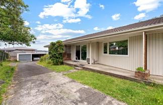 2/68A Ridge Road, Howick