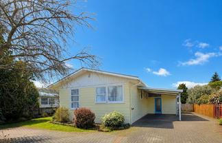 21 Joanne Crescent, Pukehangi