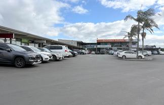 180M² UPSTAIRS SPACE FOR LEASE
