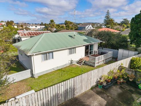 65A Cobham Crescent, Kelston
