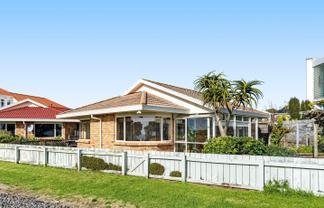 3 Kawaroa Lane, New Plymouth