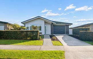 37 Pitoitoi Drive, Riverhead