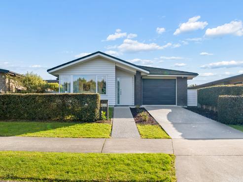 37 Pitoitoi Drive, Riverhead