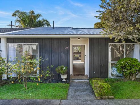 4/109A Te Atatu Road, Te Atatu South