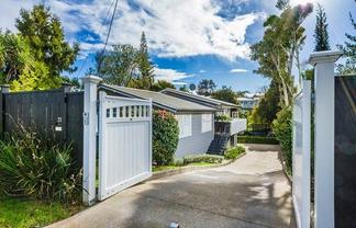 25 Regent Street, Devonport