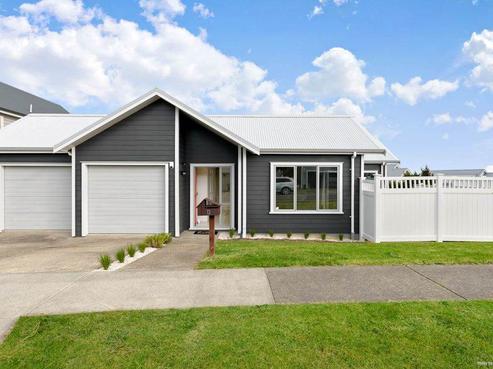 13 Cape Cod Drive, Gulf Harbour