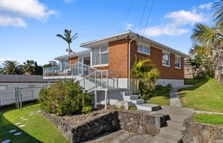 11A Queenstown Road, Hillsborough