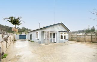 71 Valley Road, Hikurangi