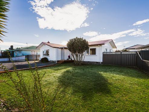 3 Curling Crescent, Onekawa