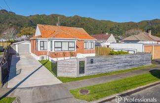 9 Wood Grove, Naenae