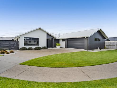 14 Hodge Park Lane, Inglewood