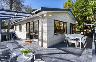 42A Woodlands Crescent, Browns Bay