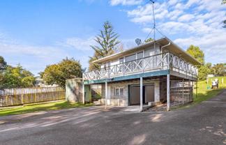 352 Whangaparaoa Road, Stanmore Bay