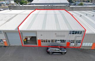 PRISTINE 413M² ON MARUA
