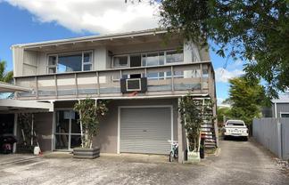 270 (House) Cook Dr, Whitianga