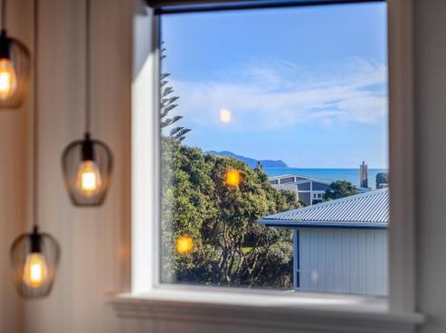 8 Hughes Street, Waikanae Beach