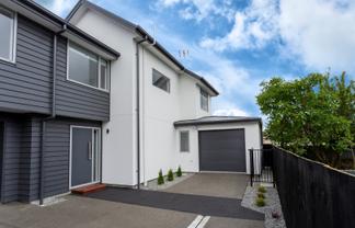 4/12 Peverel Street, Riccarton