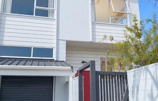 6 Wadeley Road , Ilam