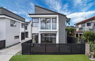 8E Hattaway Avenue, Bucklands Beach