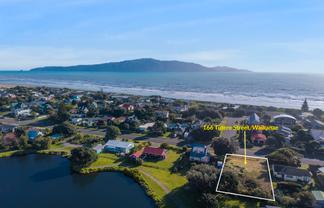 166 Tutere Street, Waikanae Beach