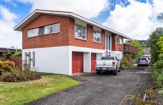 201 Fisher Parade, Farm Cove