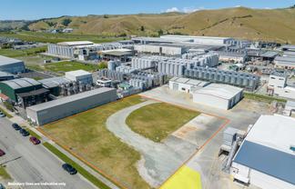 Sizeable 2,900sqm Industrial Yard – Riverlands