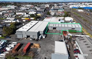 CBRE | Functional 959sqm Racked Warehouse