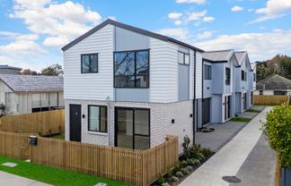 1/61 Kairanga Street, Mangere East