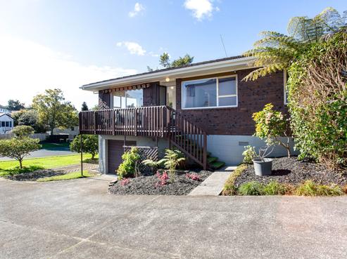 1/4 Celina Place, Browns Bay