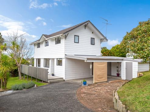 1/70 Ayton Drive, Totara Vale