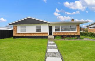 73 Lewis Street, Glenview